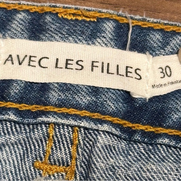 Avec Les Filles Size 30 Medium Washed Distressed Straight Leg Raw Hem Jeans - Picture 3 of 7